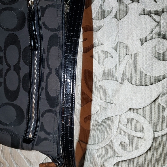 Authentic Coach Signature Jacquard Poppy black shoulder bag - Picture 12 of 17